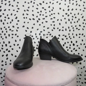 Seychelles Solid Black Faux Leather Side Zip Ankle Boots Size 8.5 - Picture 1 of 9