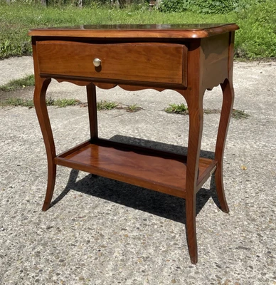 Table basse d'appoint pour le thé et le café style L XV -  66x35cm - Photo 1/4