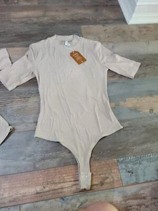 NWT MEDIUM Tan/ beige Bodysuit Bin 1 - Picture 1 of 4