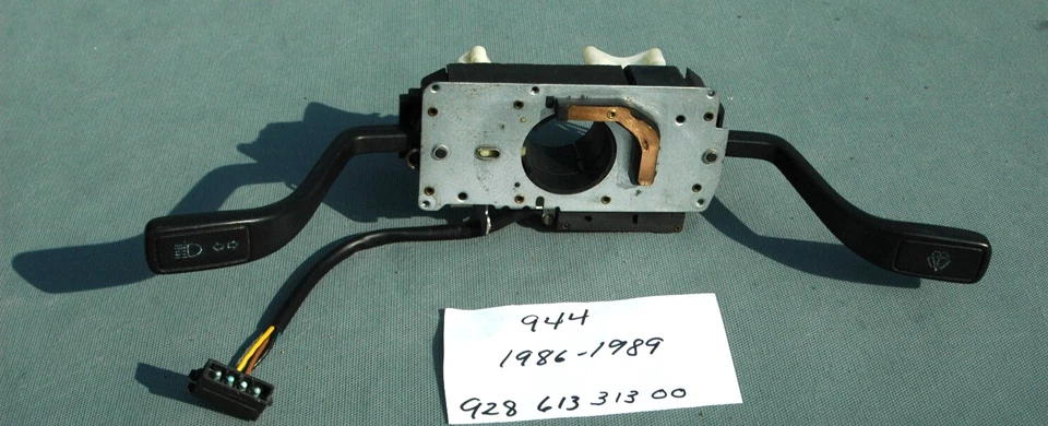 Interruptor combinado de señal de giro/limpiaparabrisas/haz alto Porsche 944 1989 92861331300 Foto 1 de 4