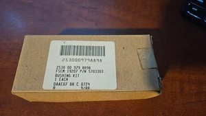 M151A1/A2 Suspension Bushing Kit, One Side NOS 2530-00-979-8896 P/N 5703303 - Bild 1 von 5