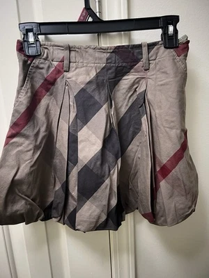 Mini-saia Burberry 100% algodão Nova Check plissada infantil meninas tamanho 10 anos - Imagem 1 de 4