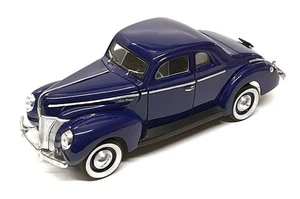 Universal Hobbies 1/18 Scale Diecast 2625L - 1940 Ford Deluxe - Blue - Picture 1 of 5
