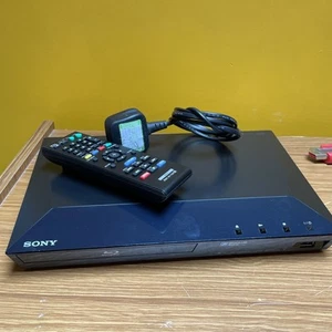Sony BDP-S3100 Blu-Ray Disc DVD Player + Remote TESTED Black Wi-Fi Internet - Picture 1 of 6