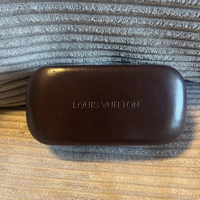 Коричневый кожаный чехол для солнцезащитных очков Louis Vuitton - Изображение 1 из 4