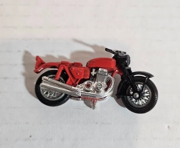 Vintage 1974 Lesney Matchbox #18 HONDA HONDARORA Motorcycle Red no seat - Image 1 of 1
