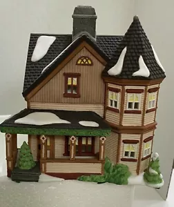 Dept 56 New England Village THOMAS T JULIAN HOUSE  - Picture 1 of 10