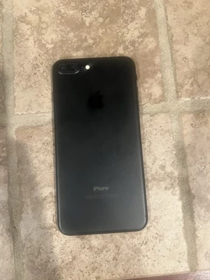 Apple iPhone 7 PLUS 128 GB (UNLOCKED) BLACK, Great Working Condition No flaws - Image 1 of 4