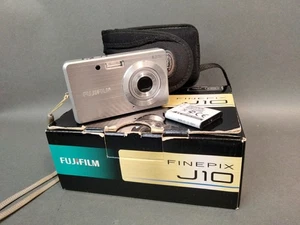 Fujifilm Digital Camera FinePix J10 8.2MP 3X Optical Zoom Case & Charger BVO/JP - Picture 1 of 14
