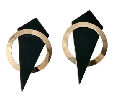 Pendientes circulares geométricos de ónix negro de oro amarillo de 14 quilates modernistas perforados Foto 1 de 4