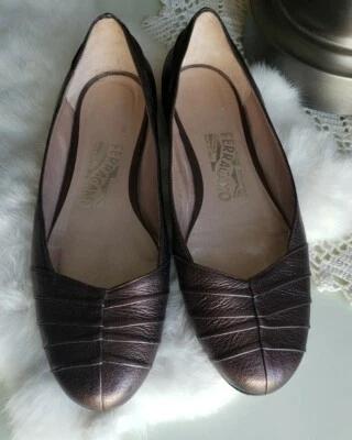 Salvatore Ferragamo Vintage Bronce Ballet Pisos-Talla 7 Foto 1 de 4