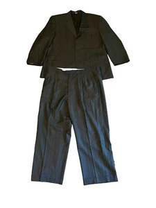 Ermenegildo Zegna Trofeo Men’s Gray Pinstripe 2 Piece Suit Size 44R Pants 36x26 - Picture 1 of 15
