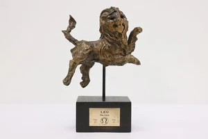 Zodiac Leo Vintage Composite Lion Sculpture by Austin – Detailed collectible art - Picture 1 of 14