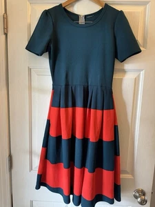 LuLaRoe Amelia verde con righe rosse taglia small - Foto 1 di 5
