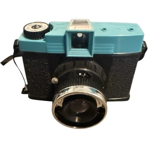 Vintage Diana 16 Colour or B/W 120 Roll Film Plastic Teal Blue Camera Hong Kong - Picture 1 of 19