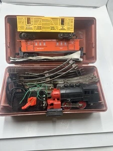 Vintage Lot 3 Lionel Trains Numbers Sp16040 16630 8705 Box Cars With Track Case - Picture 1 of 8