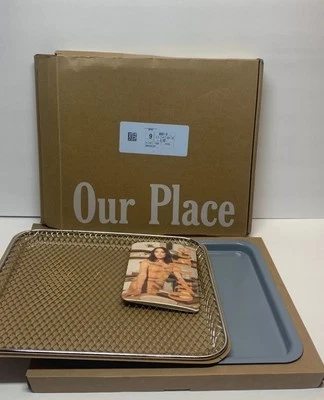 Paquete grande de inserción para horno Our Place Wonder (bandeja para hornear y cesta para freír al aire) sal azul Foto 1 de 4