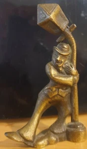 Vintage 1960's Brass Paperweight Figure "DRUNK LEANING ON LANTERN" 9.5cm Tall - Picture 1 of 3