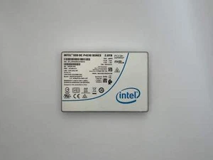 Intel 2 TB P4510 NVME Datacenter SSD U.2 - Foto 1 di 2