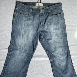 Jeans uomo Wrangler blu taglia 38 x 32 relaxed fit gamba dritta lavaggio medio denim - Foto 1 di 14