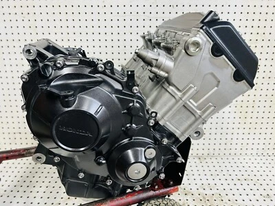 Honda CBR1000RR 2023 montaje de motor de repuesto 1.100 millas #92724 Foto 1 de 4