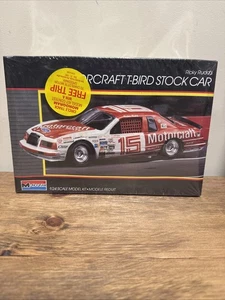 Monogram 2723 Maßstab 1:24 #15 Ricky Rudd's Motorcraft T-Bird Stock Car Modellbausatz - Bild 1 von 6