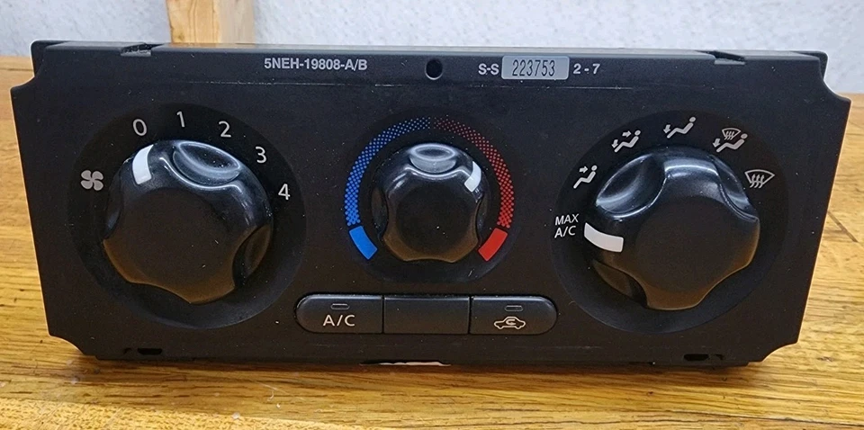2005 - 2012 OEM Nissan Xterra Frontier aquecedor climático controle AC - Imagem 1 de 4