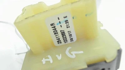 Interrupteur de leve vitre avant gauche RENAULT CLIO 4 PHASE 2 BREAK 254118044R - Photo 1/4