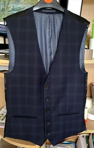 NEW NEXT SIGNATURE PREMIUM TAILORING ITALIAN WOVEN WAISTCOAT SIZE 38R NAVY CHECK - Picture 1 of 6