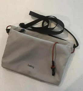 Bellroy Crossbody Purse Light Sacoche Ultra Slim - Picture 1 of 10