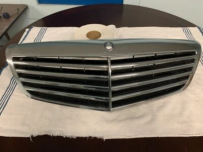 10-13 Mercedes W221 S400 S550 capó radiador parrilla 2218800483 OEM Foto 1 de 4