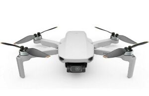 DJI Mini SE: Drone FlyCam Quadcopter