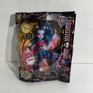 Monster High Avea Trotter Freaky Fusion Harpy & Centaur 2013 New (Damaged Box) - Picture 1 of 6