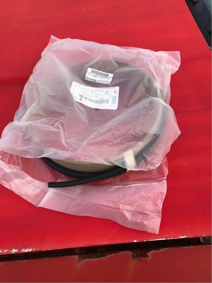 尼桑 正品 S14 240SX Silvia Sun Roof WATHERSTRIP LID 91246-65F10 原始设备制造商* — 第 1/1 张图片