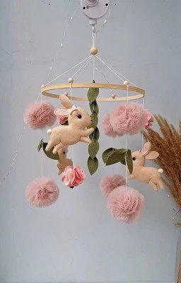 Decoração feita à mão coelho bebê menina berço móvel Boucle bunursery - Imagem 1 de 2