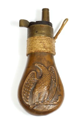 Frasco de polvo negro de bolsillo de potro de cobre y latón réplica vintage de la Guerra Civil de Estados Unidos Foto 1 de 4