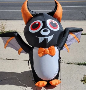 Gemmy Halloween Airblown Inflatable Vampire Bat Yard Decoration Light Up 42" - Picture 1 of 8