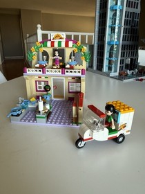 LEGO FRIENDS: Heartlake Pizzeria (41311)