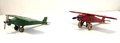 2 Versions of Tootsietoy No. 4660 Aero-dawn - Image 1 of 4