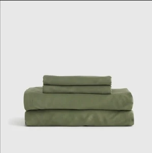 Quince Organic Bamboo Olive Sheets W/ 2 Pillowcases! Sz. Queen (478)(READ) - Picture 1 of 12