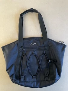 Nike One Women's Training Tote Bag 18l CV0063-010 Black/Black/White - Bild 1 von 3