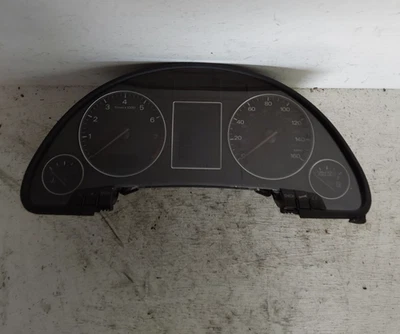 Audi A4 Quattro 2003 cuadro de instrumentos velocímetro (P5018) Foto 1 de 4