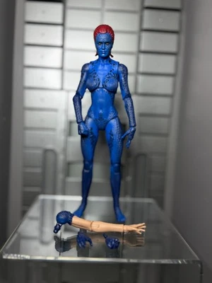 Hasbro Marvel Legends Series X-Men Movie Mystique 6" Figure LOOSE Figure - Image 1 of 3