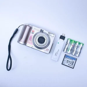 Canon fotocamera digitale A20 argento con scheda - Foto 1 di 10