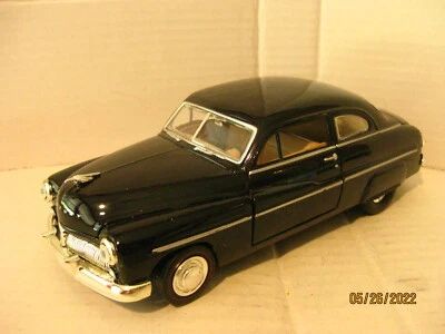 Mercury 1949 sedán de 2 puertas varilla personalizada suave escala 1/25 fundido a presión, negro Foto 1 de 4