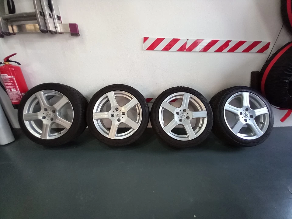 Kompletträder/ Sommerreifen195/45 R 16 / Enzo Alufelgen - Bild 1 von 4