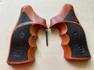 Remade Grips for Taurus Medium/Large (1980s) .357 M44 handmade grips Square - Picture 1 of 9
