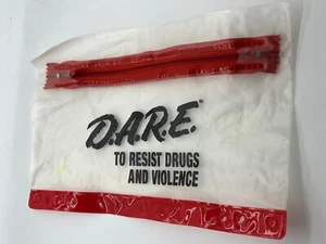 D.A.R.E. Estuche lápiz de colección DARE resistente a las drogas y la violencia - Imagen 1 de 4