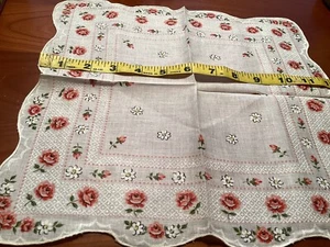 Vintage Pink Roses Hankie VGC 💌 - Picture 1 of 1