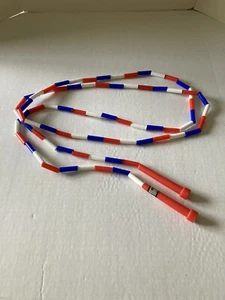 US Games Segmentiertes Springseil rot, weiß und blau 9 Fuß für Fitness - Bild 1 von 4